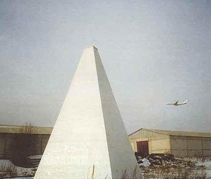 11m Pyramid